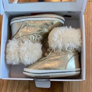 Aldo toddler shoes size 4 (9-12 months)